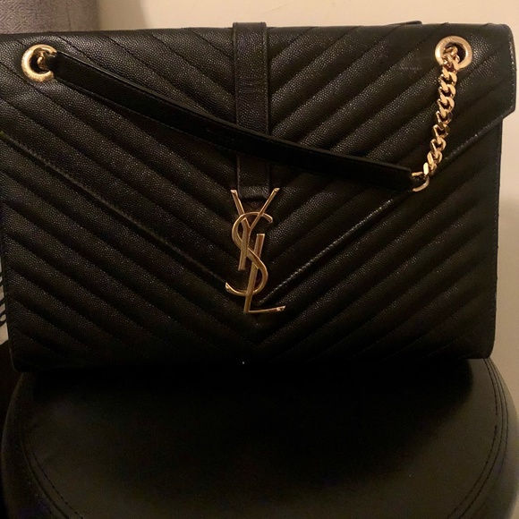 Saint Laurent - Picture 1 of 3